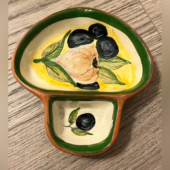 Polido & Filho Portugal Pottery Olive Appetizer Bowl - Picture 1 of 6
